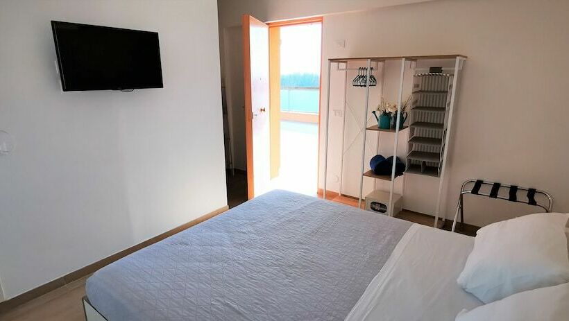 Номер Deluxe Вид на Море Боковой, Kursaal Di Bellaria