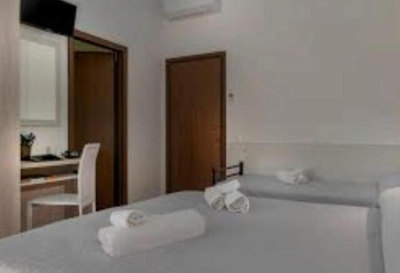 Номер Deluxe Вид на Море Боковой, Kursaal Di Bellaria