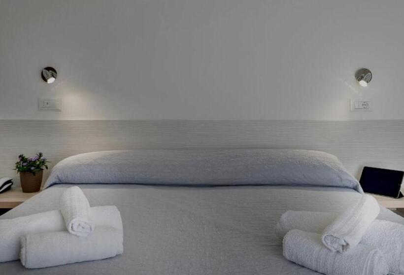 Номер Deluxe Вид на Море Боковой, Kursaal Di Bellaria