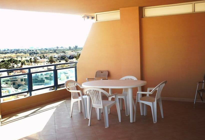 آپارتمان 3 خوابه, Apartamentos Tavernes Gandía 3000