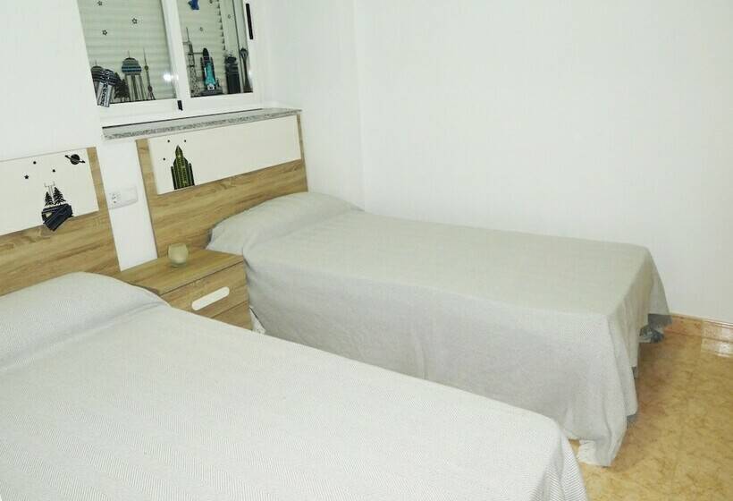 آپارتمان 3 خوابه, Apartamentos Tavernes Gandía 3000
