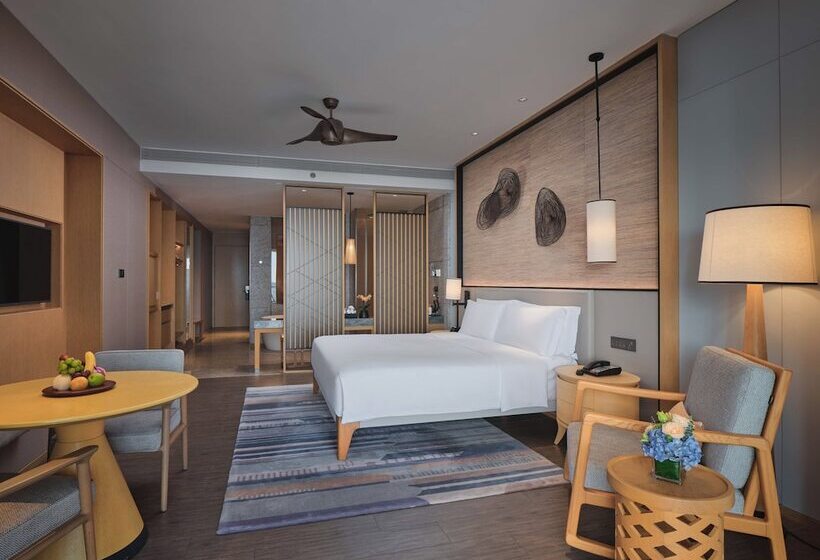 Номер Стандарт Двуспальная Кровать Вид на Море, Crowne Plaza Sanya Haitang Bay Resort, An Ihg