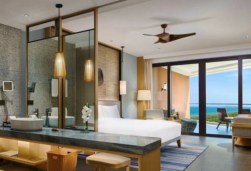 Номер Стандарт Двуспальная Кровать Вид на Море, Crowne Plaza Sanya Haitang Bay Resort, An Ihg