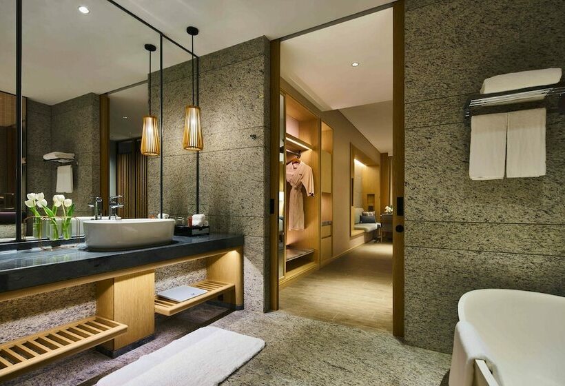 Номер Стандарт Двуспальная Кровать Вид на Море, Crowne Plaza Sanya Haitang Bay Resort, An Ihg
