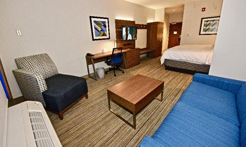 Люкс Кровать Кинг, Holiday Inn Express & Suites   Perryville I 55, An Ihg