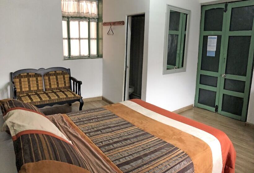 Номер Стандарт, Hostal Latina