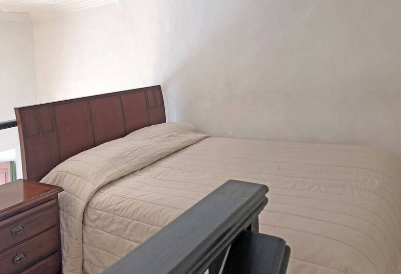 Семейный Номер, Hostal Latina