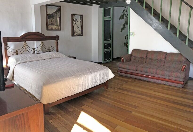 Семейный Номер, Hostal Latina