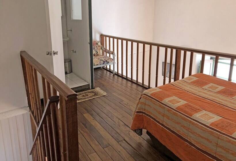 Семейный Номер, Hostal Latina