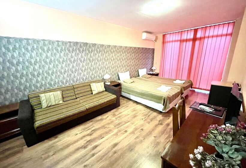 Номер Deluxe Вид на Горы, Family Hotel Carpe Diem