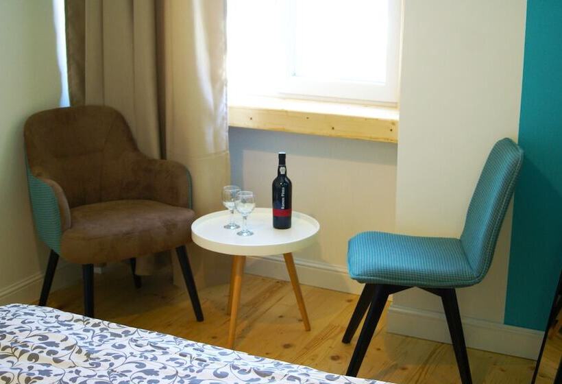 バス共有のスタンダードルーム, A16 Hostel