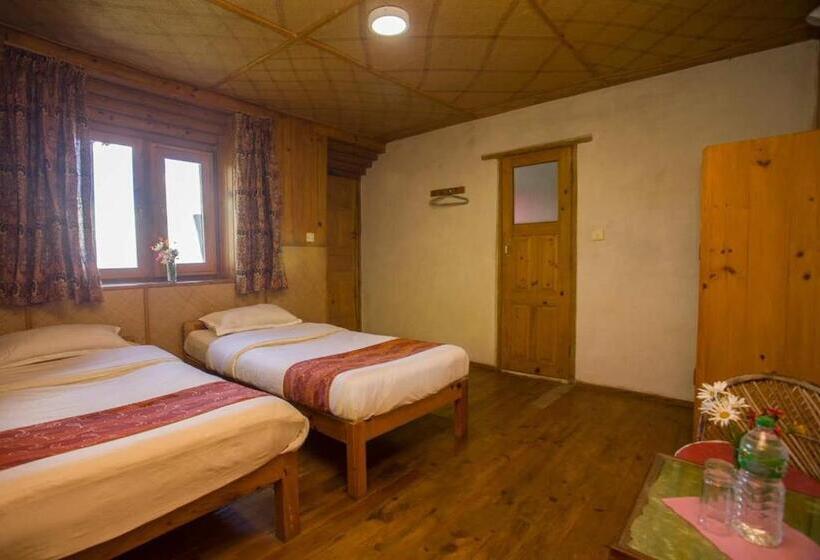 اتاق استاندارد با چشم‌انداز کوهستان, Everest Manla Resort