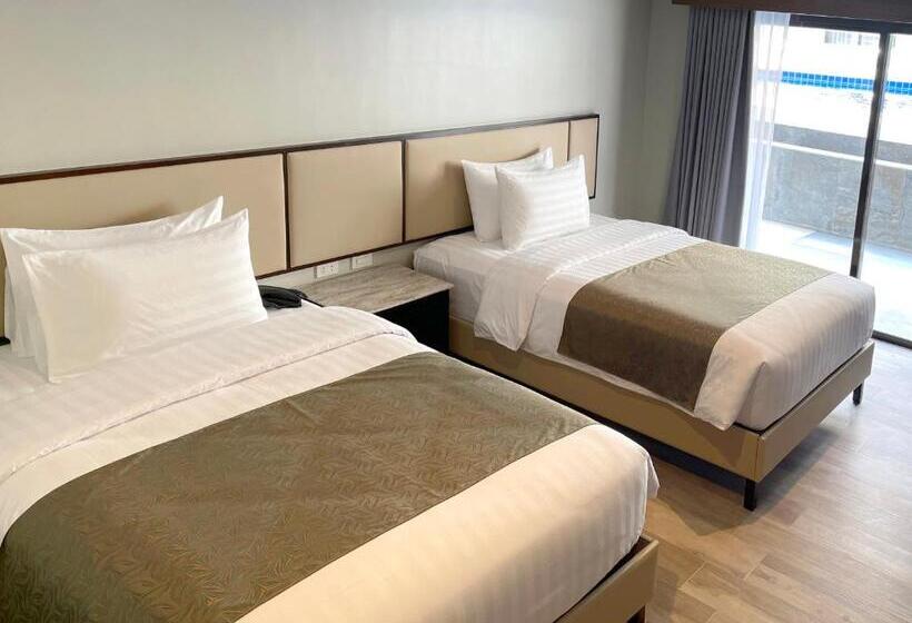 اتاق استاندارد با چشم‌انداز استخر, Canyon Hotels & Resorts Boracay