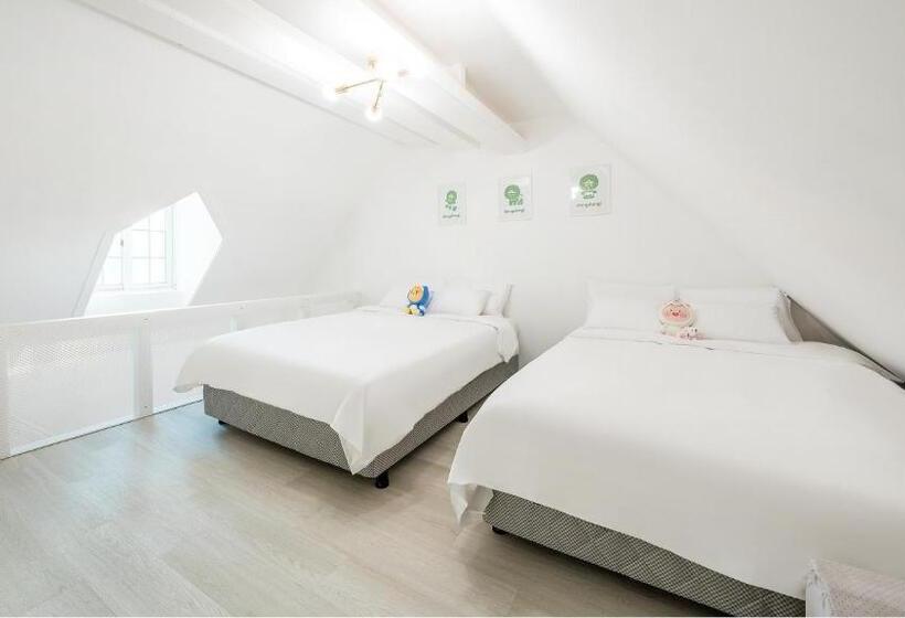 Студия Стандарт, Gapyeong Daengdaengi Dog Pension Silver