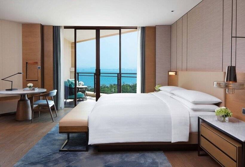스탠다드 룸 더블침대 측면 바다 전망, Xiamen Marriott Hotel & Conference Centre