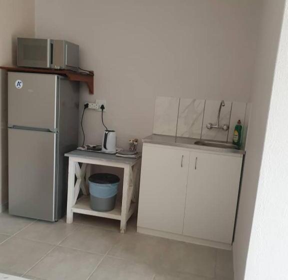 اتاق لوکس, Sunflower Self Catering