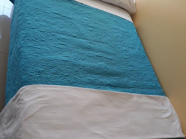 اتاق استاندارد, Hostal Mendieta
