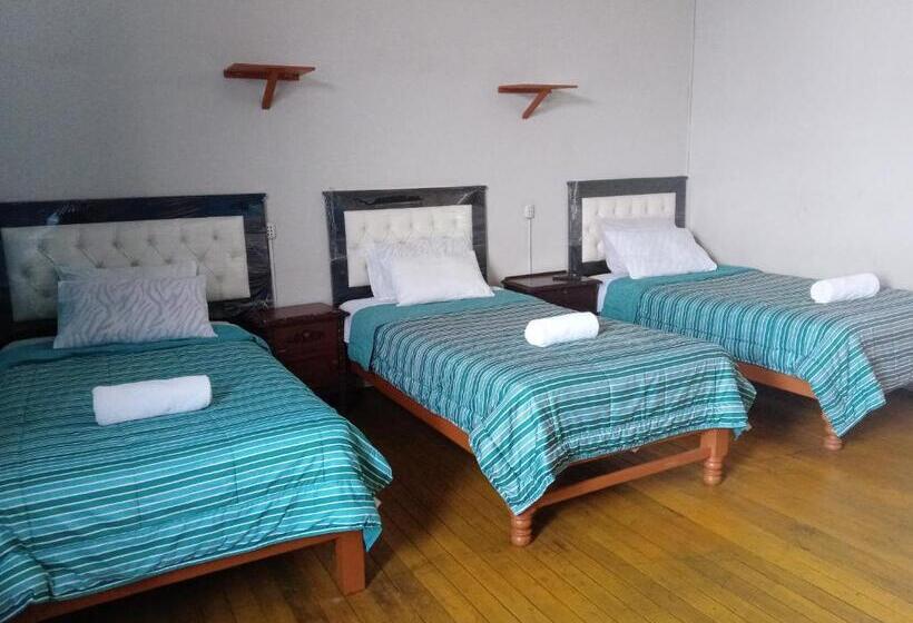 Номер Стандарт Трехместный, Misti Hostel B&b