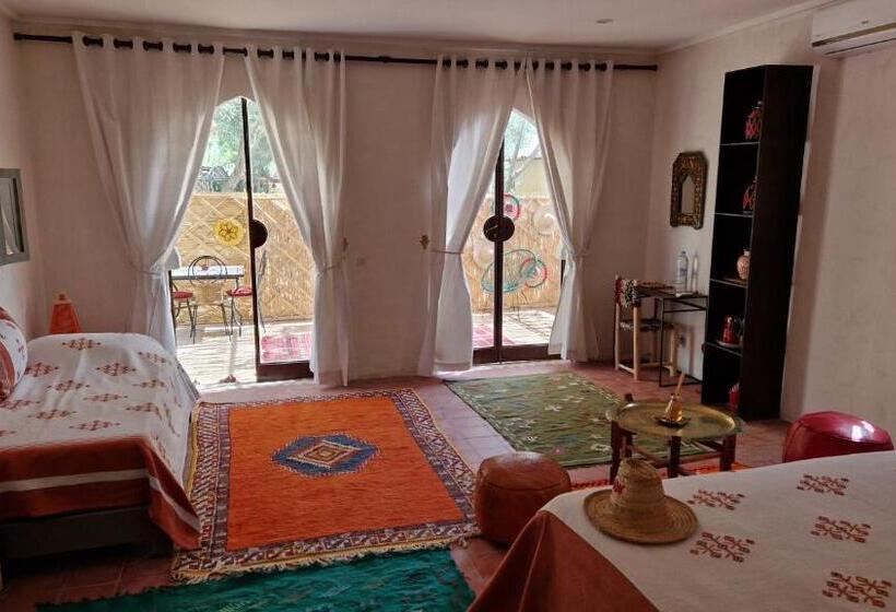 Номер Стандарт Трехместный, Les Trois Paons