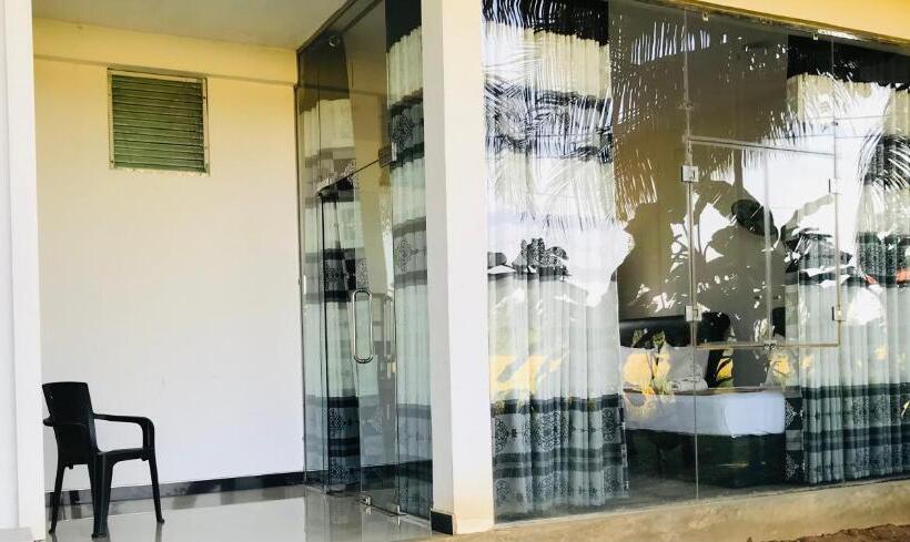 Четырехместный Номер Deluxe, Rivonway Hotel Polonnaruwa