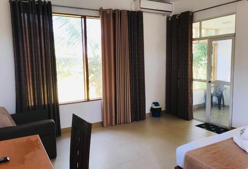 Номер Стандарт с Балконом, Rivonway Hotel Polonnaruwa
