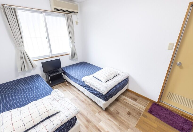 エコノミールーム, Kamekamehouse