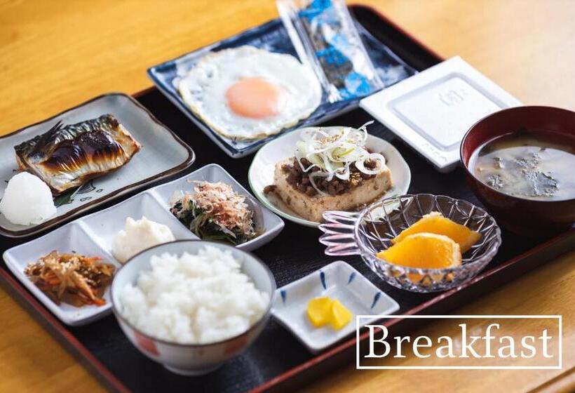 이코노미 룸, Kamekamehouse