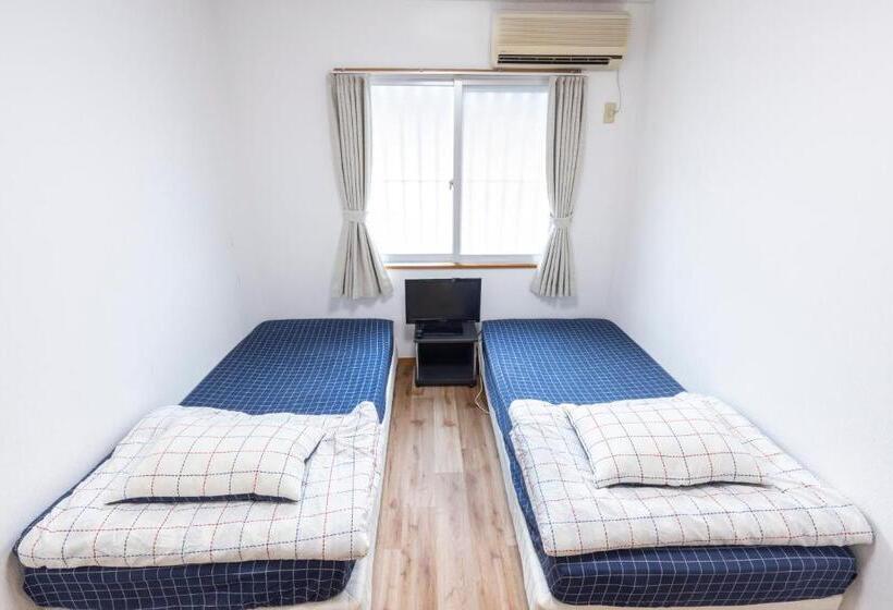 エコノミールーム, Kamekamehouse