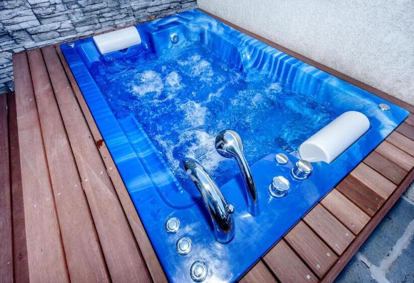 اتاق اکونومی, Arts Spa&poolvilla