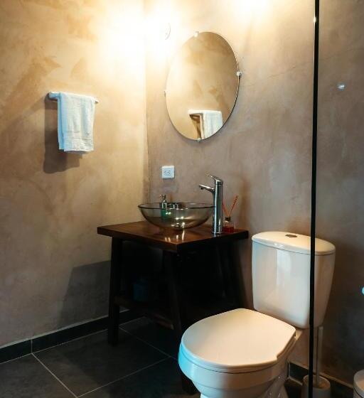 بانگلوی استاندارد, Casa Del Pavo Real Boutique