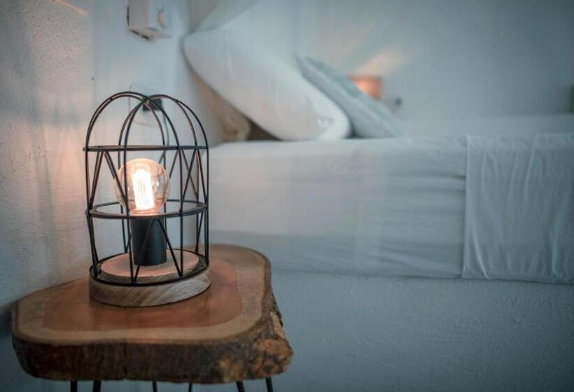 بانگلوی استاندارد, Casa Del Pavo Real Boutique