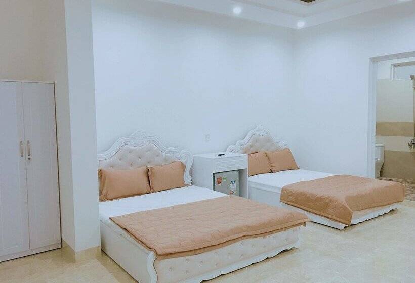 اتاق خانوادگی, Sala Motel