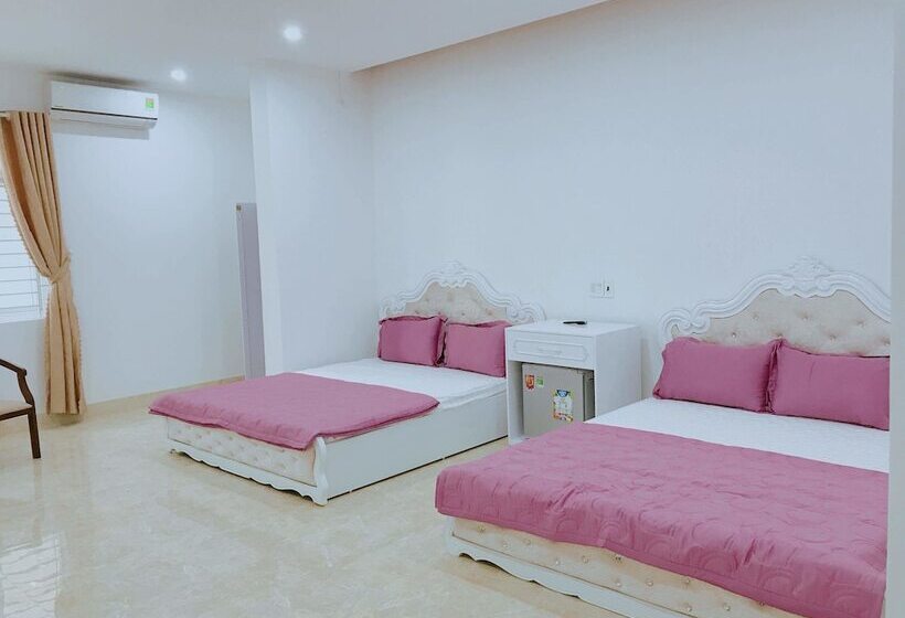 اتاق خانوادگی, Sala Motel