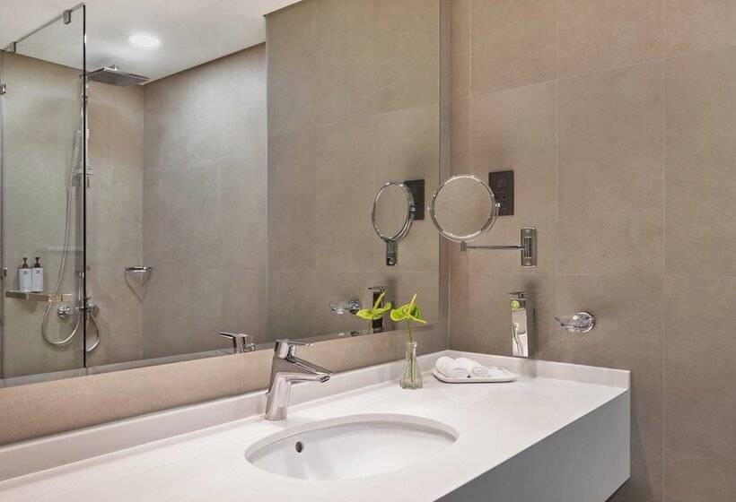 Апартаменты 2 Спальни, Beach Bay Hotel Mirfa