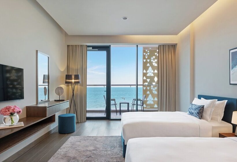 Апартаменты 3 Спальни Вид на Море, Beach Bay Hotel Mirfa
