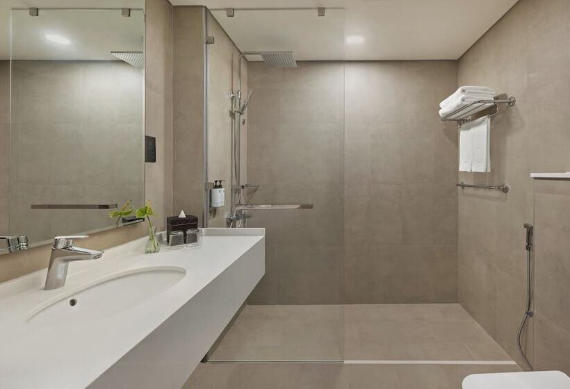 Апартаменты 1 Спальня Вид на Море с Балконом, Beach Bay Hotel Mirfa