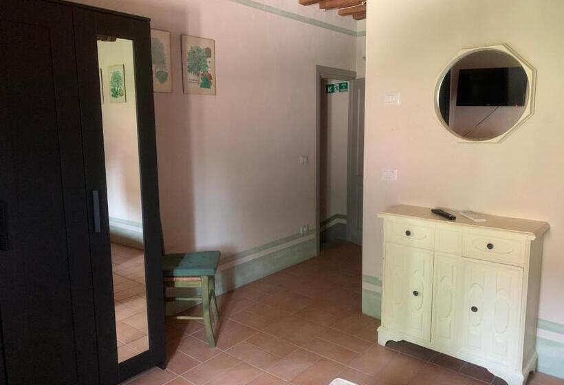 Номер Стандарт Трехместный, La Dispensa Bio Agriturismo