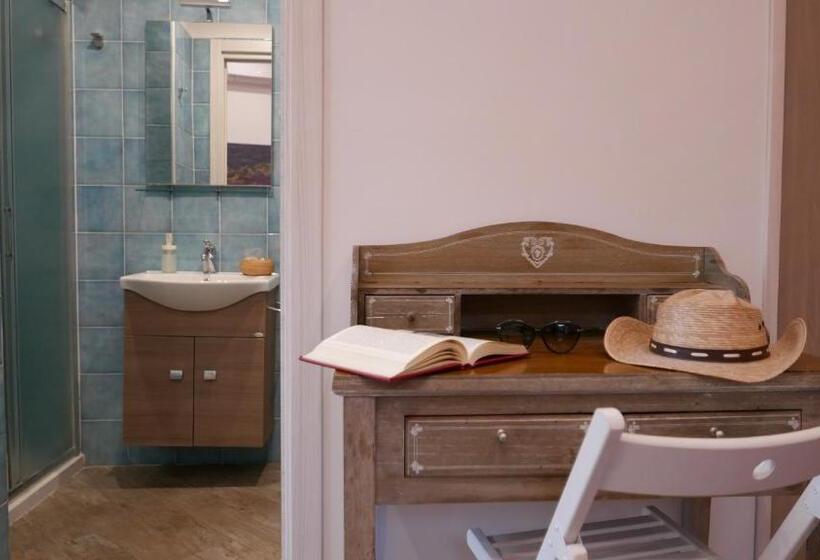 اتاق سوپریور سه تخته, B&b Da Ary Colorful Rooms