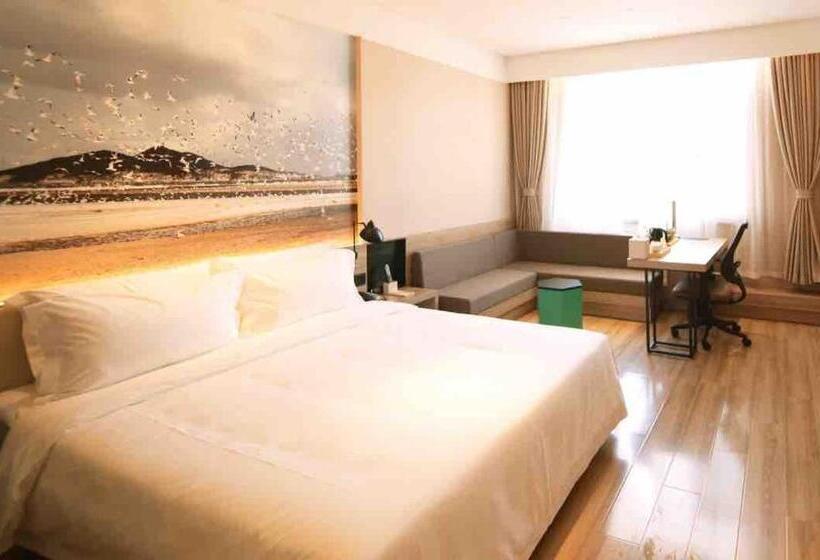 Номер Стандарт, Atour Hotel Yantai South Station Yingchun Street
