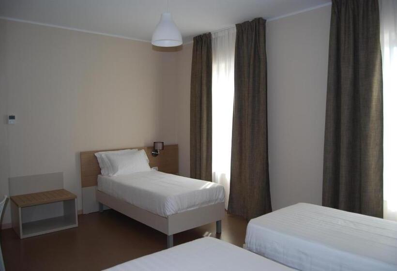 Chambre Triple Standard, Nuovo Albergo Operai