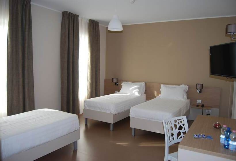 Chambre Triple Standard, Nuovo Albergo Operai