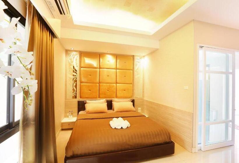 家庭套房, The Luxury Residence