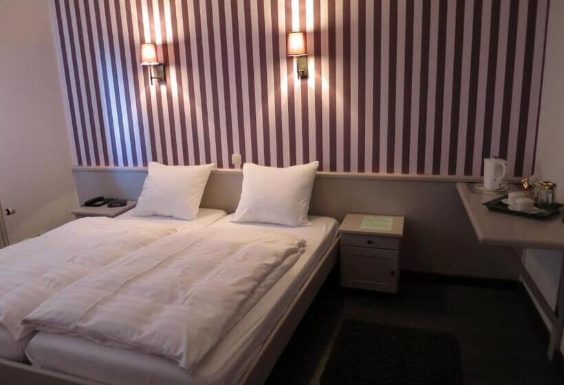 Номер Стандарт, Golf Hotel Mergelhof