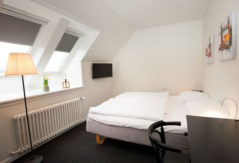 غرفة قياسية حمام مشترك, Benniksgaard Anneks