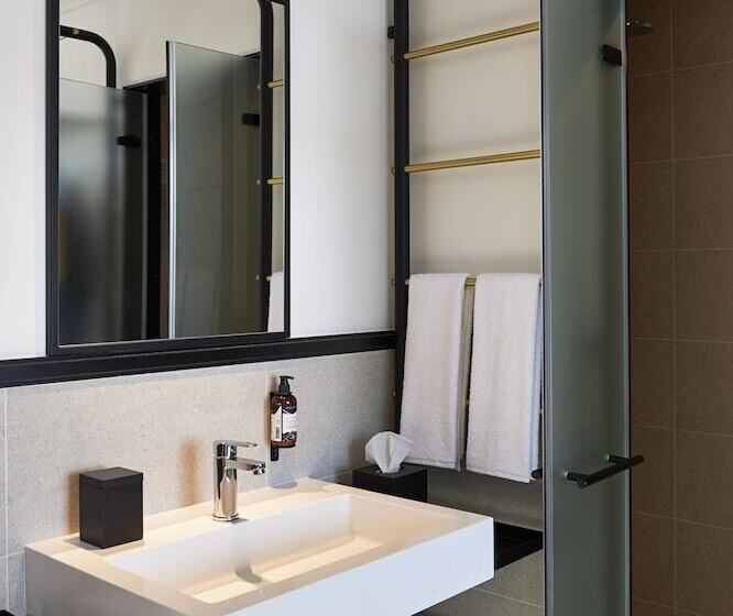 Номер Стандарт Двуспальная Кровать Вид на Город, Form Hotel Al Jadaf, Dubai, A Member Of Design Hotels