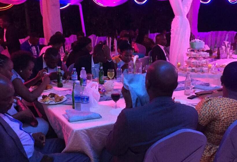 اتاق استاندارد, Royal Nest Entebbe