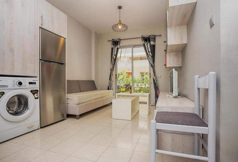 شقة غرفة واحدة, Maritina Apartments