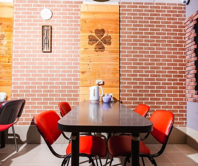 Кровать в Общей Комнате, Lucky   Hostel