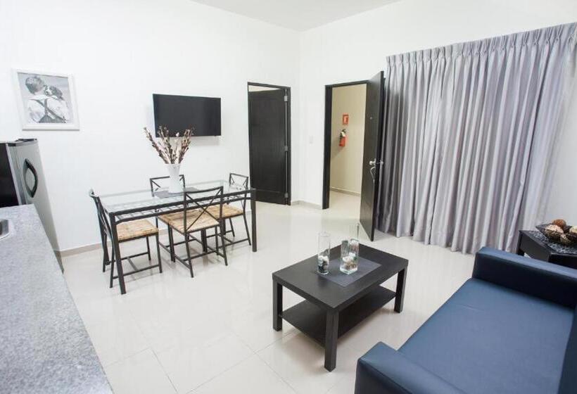 اتاق سوپریور, Tau Casa Reyes