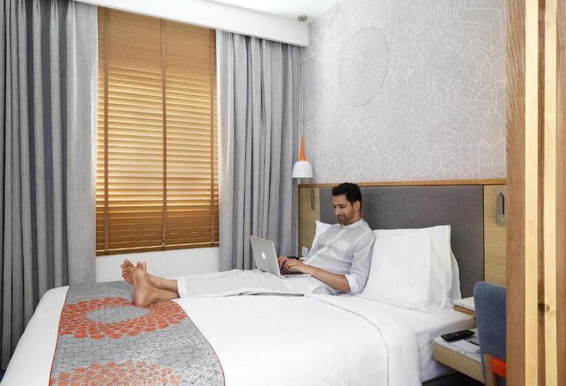 Люкс, Holiday Inn Express Hyderabad Banjara Hills, An Ihg
